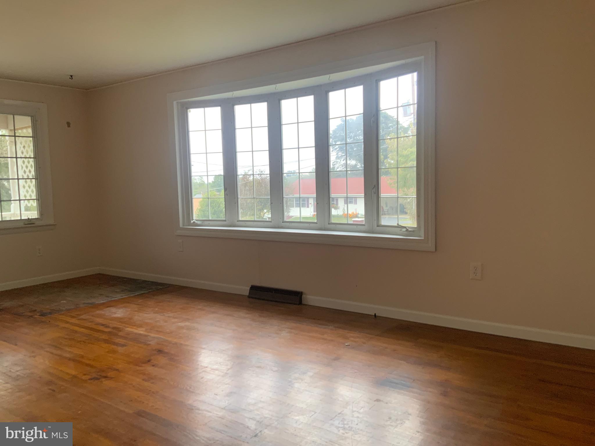 3 Maurice Road Mount Holly Springs, PA 17065 - Photo 26 of 55 Living Room