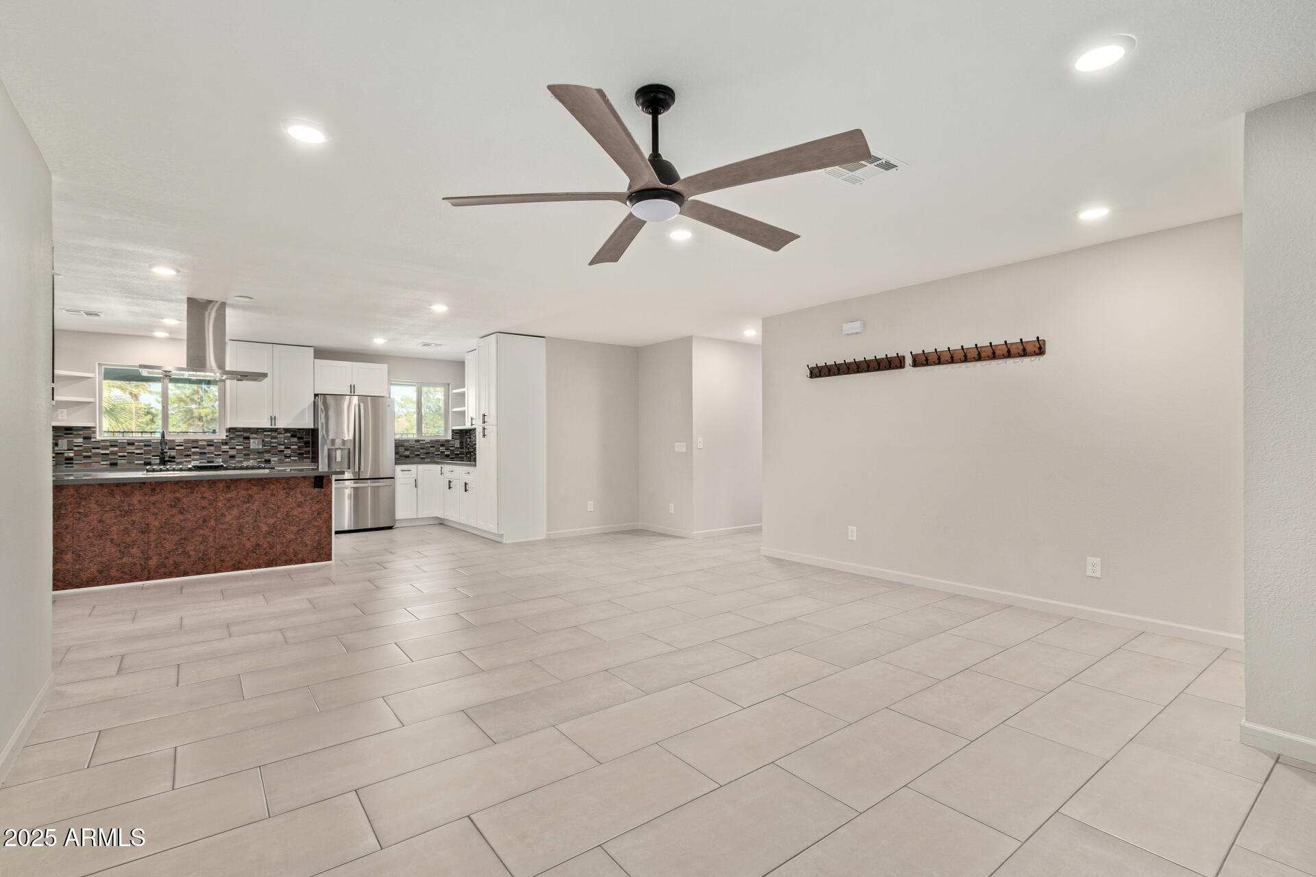 302 West Thunderbird Road Phoenix, AZ 85023 - Photo 9 of 44 a view of kitchen with refrigerator and window