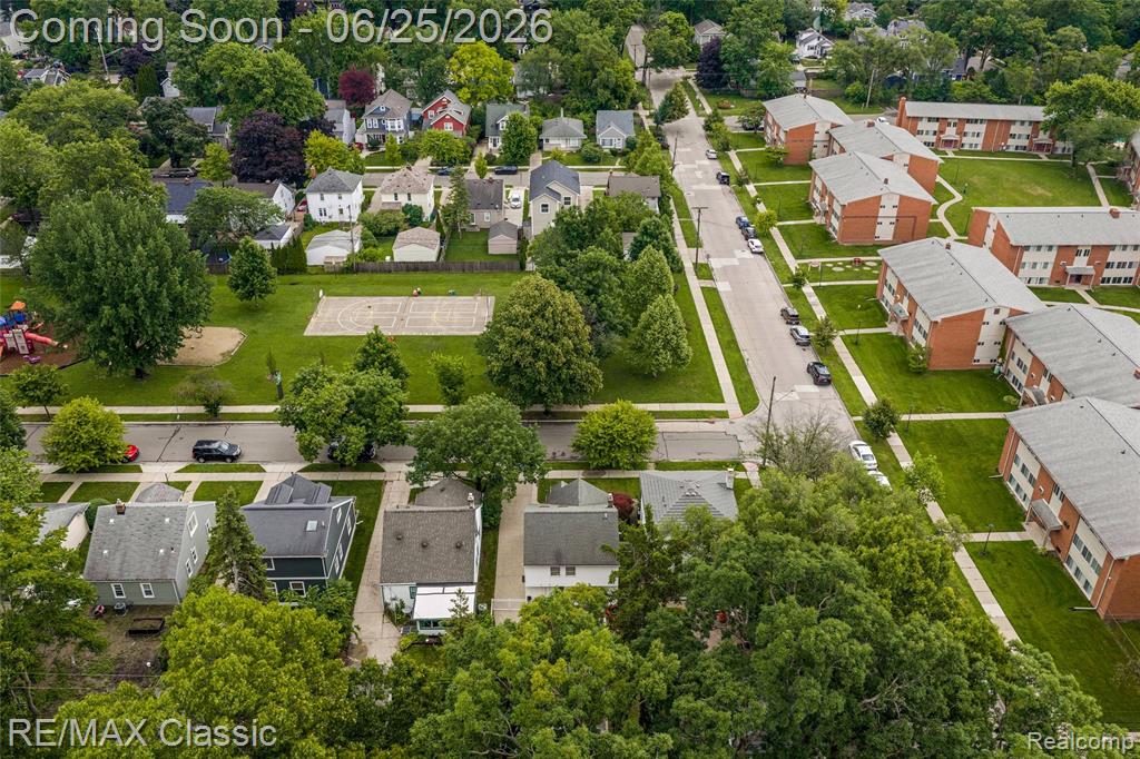 605 Fernwood Road Royal Oak, MI 48067 - Photo 35 of 40