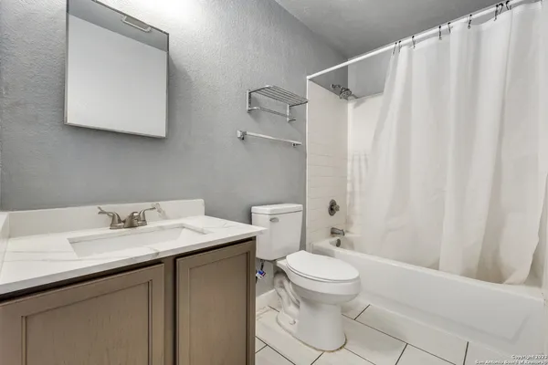 $1,699 | 22 McLennan Oak, San Antonio, TX 78240