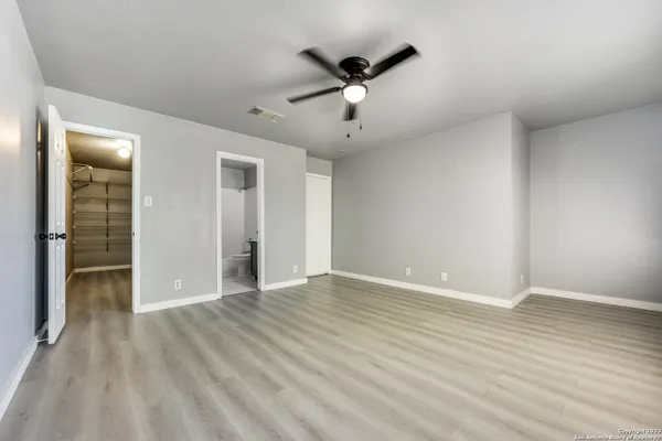 $1,699 | 22 McLennan Oak, San Antonio, TX 78240