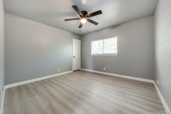 $1,699 | 22 McLennan Oak, San Antonio, TX 78240