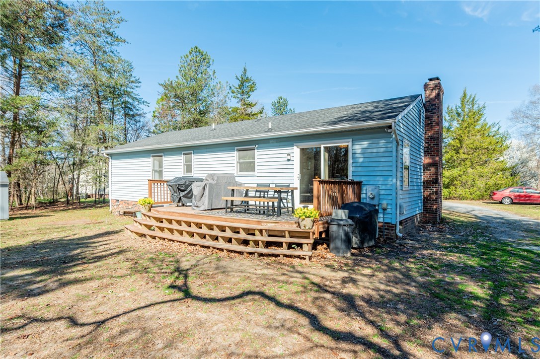 445 Poplar Road Aylett, VA 23009 - Photo 25 of 36 a front view of a house with patio