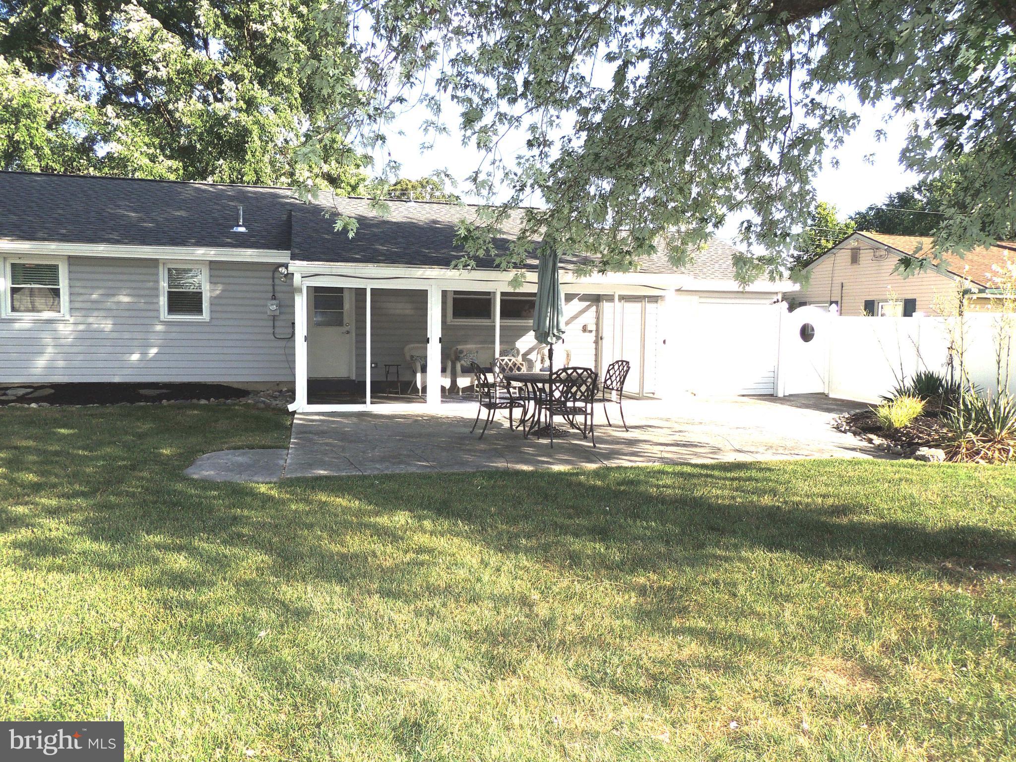10 Livingstone Road Sewell, NJ 08080 - Photo 17 of 23 Sun Porch
