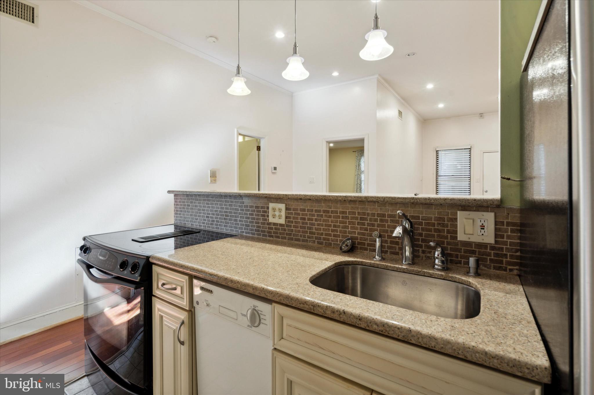 1914 Fairmount Avenue, Unit 5 Philadelphia, PA 19130 - Photo 11 of 18