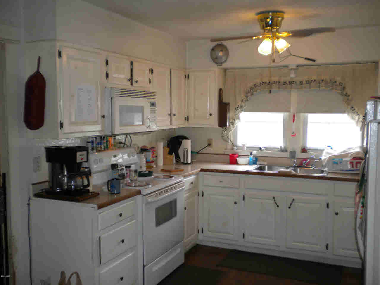 1485 Dewey Road Eldorado, IL 62930 - Photo 3 of 12 Gallery Image 3