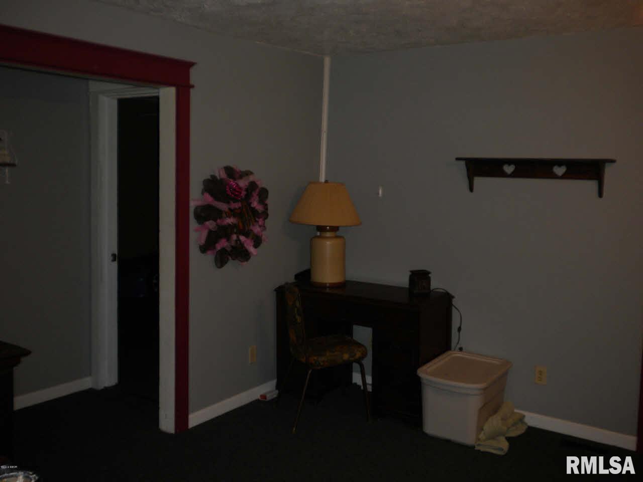 1485 Dewey Road Eldorado, IL 62930 - Photo 5 of 12 Gallery Image 5