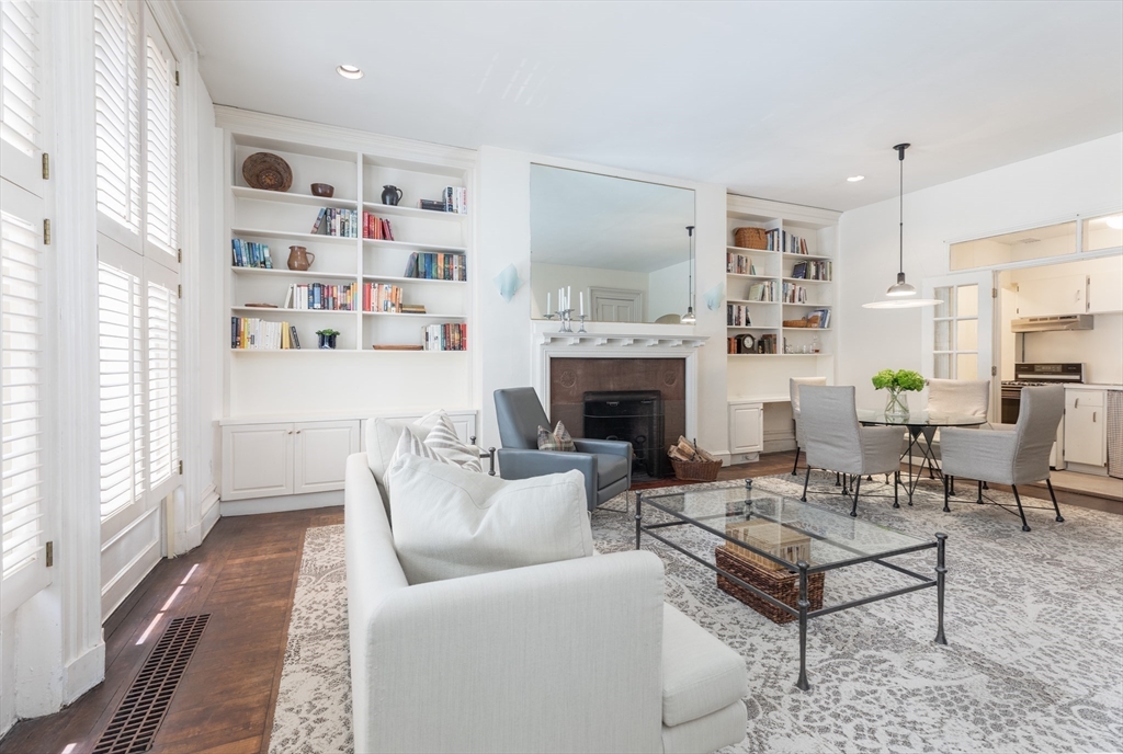 60 Commonwealth Avenue, Unit 4 Boston, MA 02116 - Photo 2 of 11