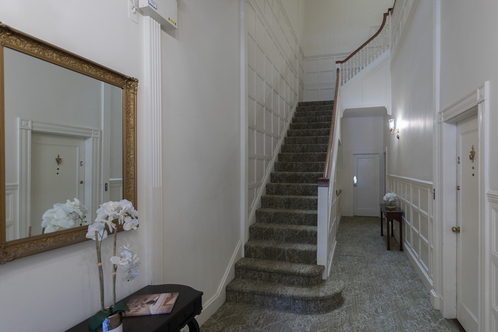 60 Commonwealth Avenue, Unit 4 Boston, MA 02116 - Photo 8 of 11