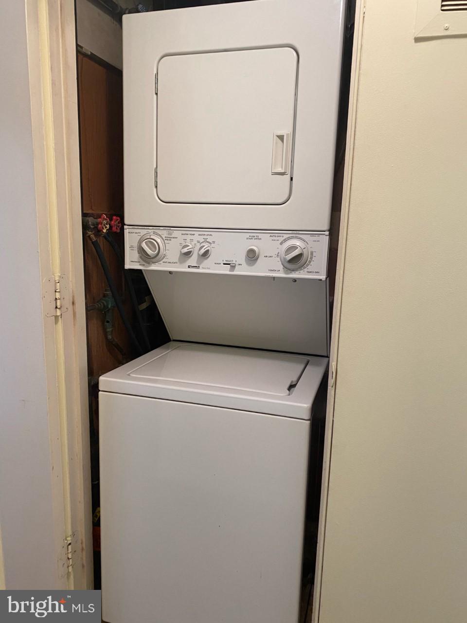 9563 Transfer Row Columbia, MD 21045 - Photo 11 of 18 Wash/Dryer