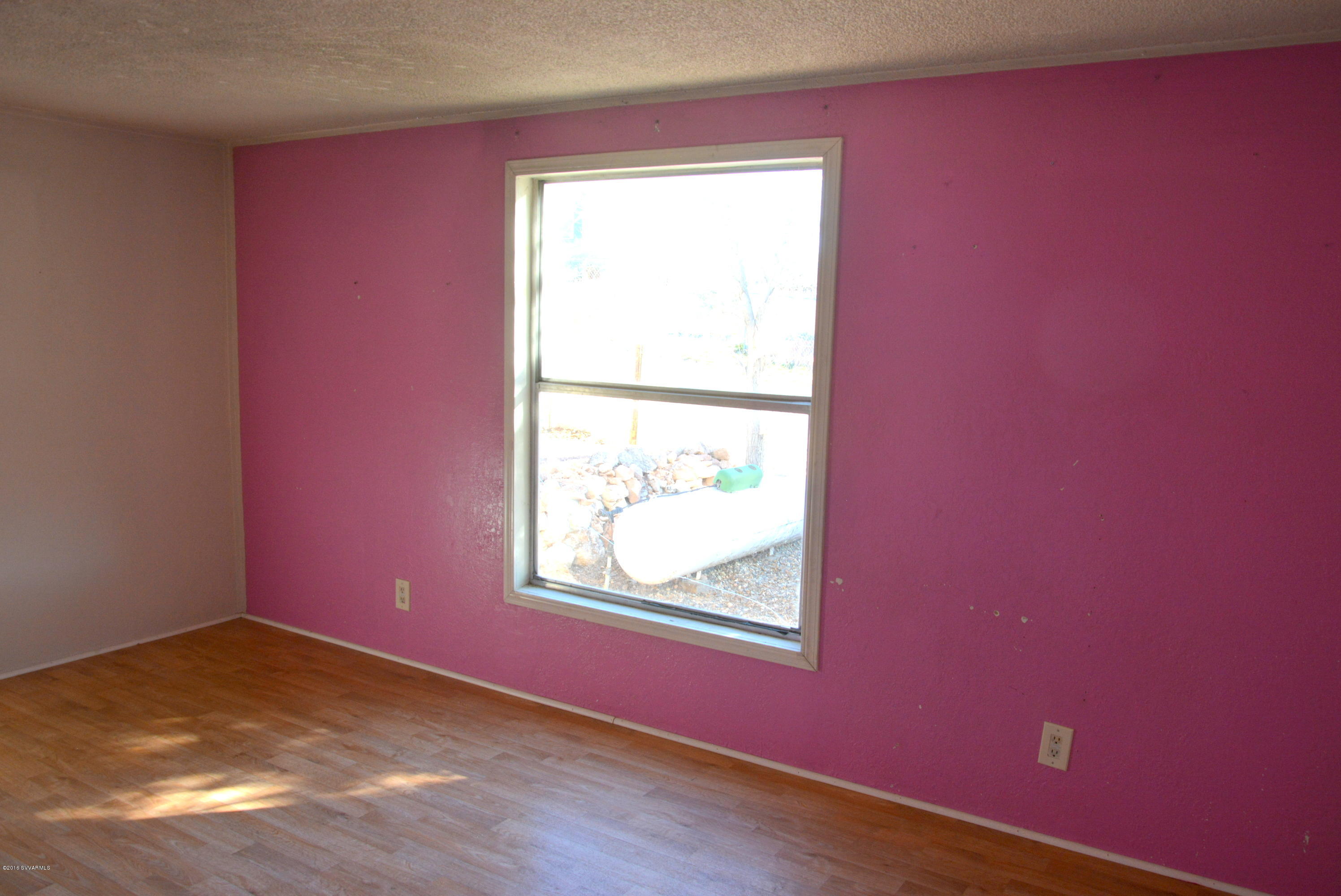 4050 Bridle Path Road Cottonwood, AZ 86326 - Photo 9 of 17 an empty room with window