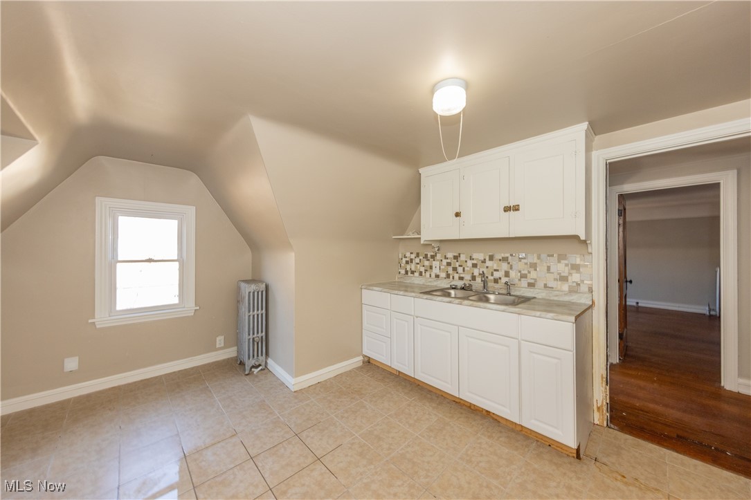 2885 Ludlow Road Cleveland, OH 44120 - Photo 44 of 50 2nd Floor Unit