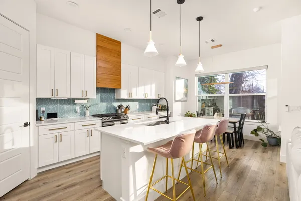 $5,000 | 5109 Glissman Road, Austin, TX 78702
