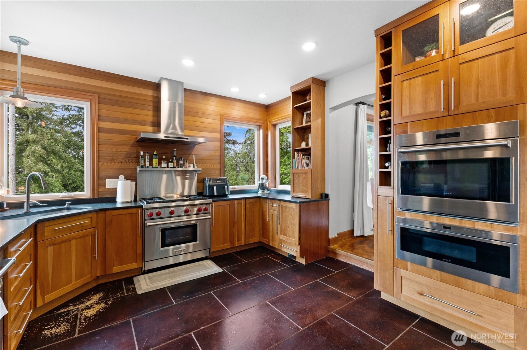1745 Academy Road Bellingham, WA 98226 - Photo 5 of 38 Gallery Image 5