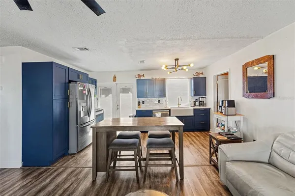 $400,000 | 2426 17th Avenue North, St. Petersburg, FL 33713