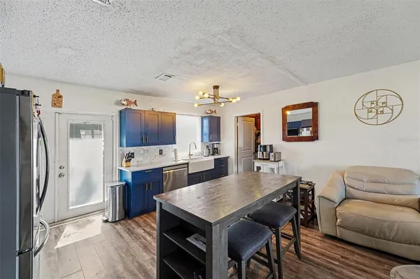 $400,000 | 2426 17th Avenue North, St. Petersburg, FL 33713