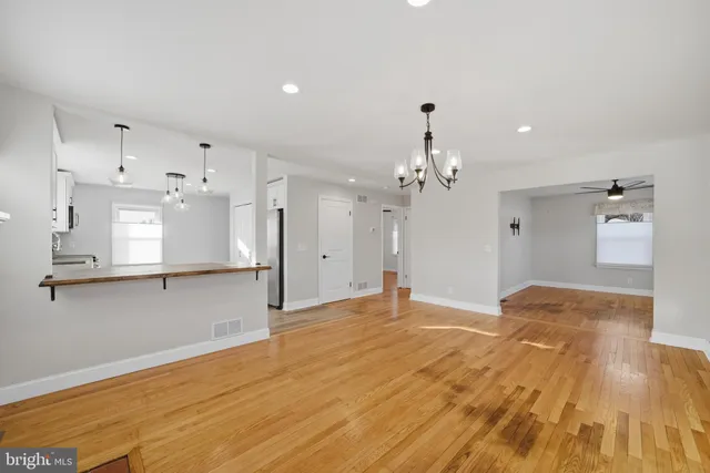 a view of a kitchen with marble kitchen and kitchen area