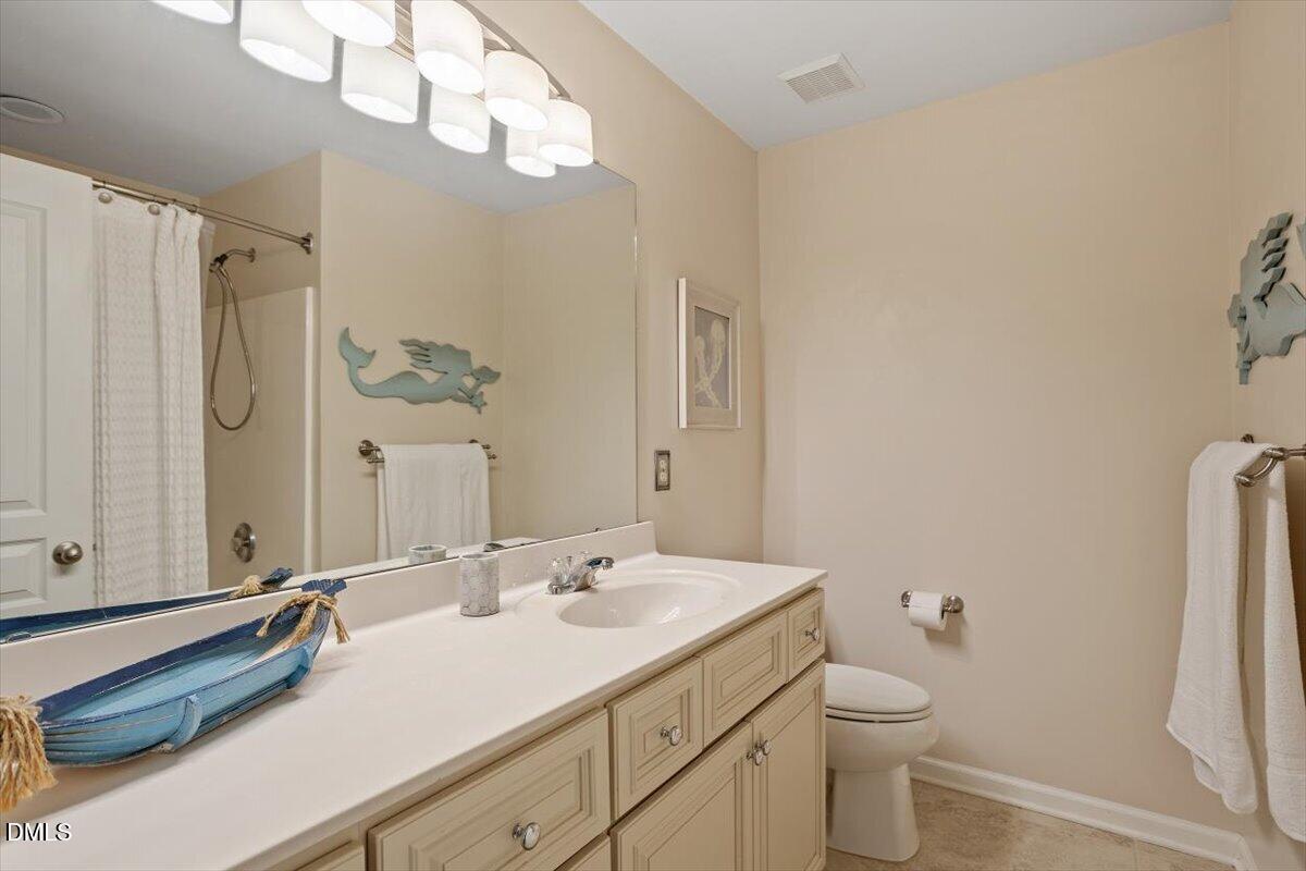 7837 Spungold Street Raleigh, NC 27617 - Photo 21 of 33 7837 Spungold - Primary Bathroom