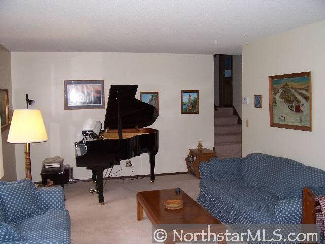 4833 Woodhill Road Minnetonka, MN 55345 - Photo 4 of 10 Gallery Image 4