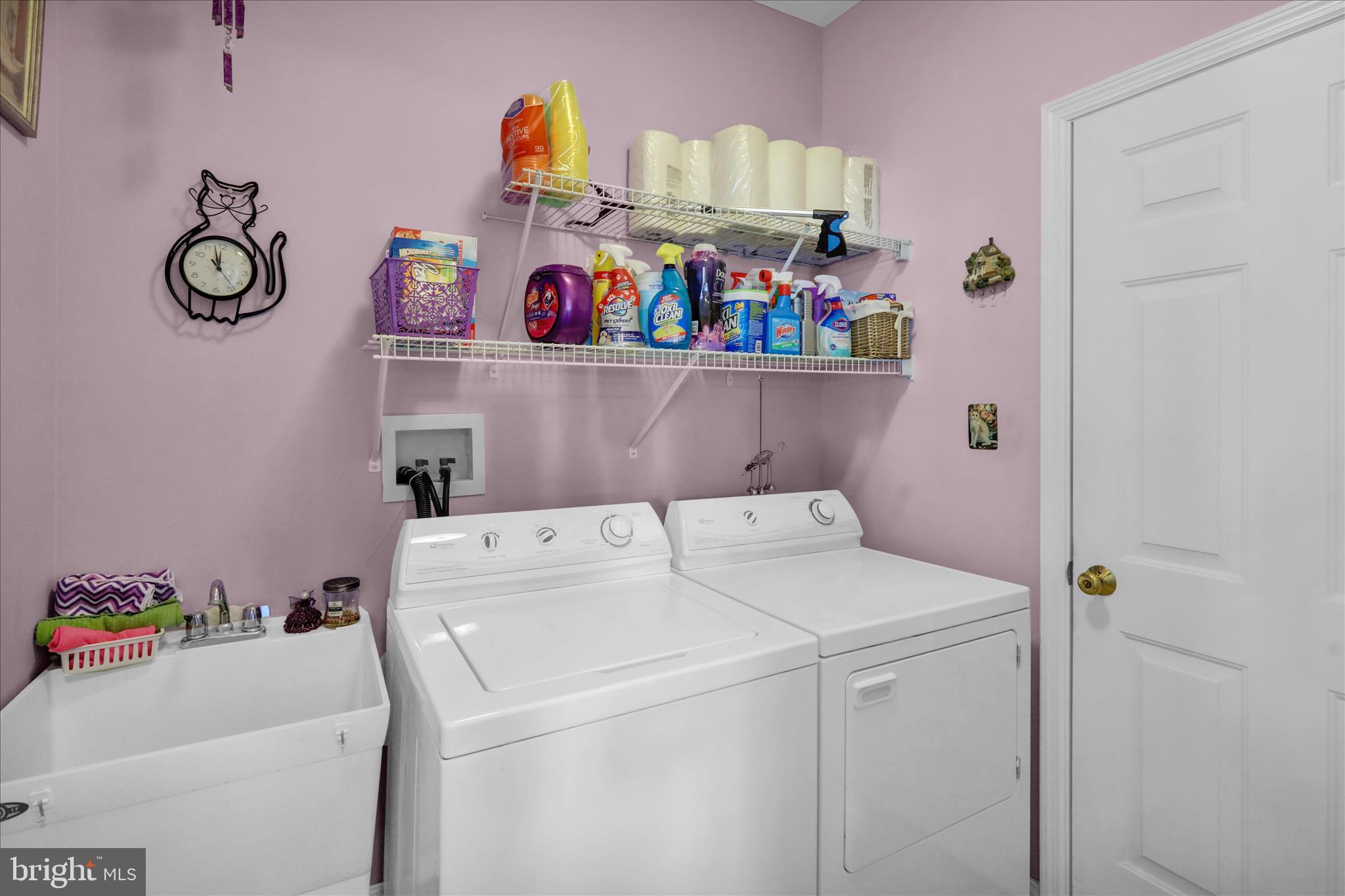 8 Bancroft Terrace Reading, PA 19607 - Photo 15 of 31 a utility room with dryer and washer