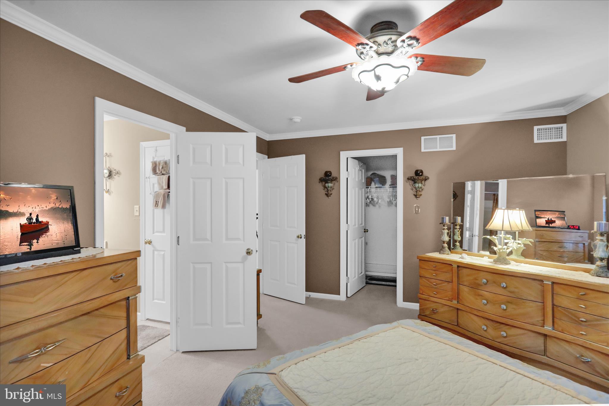8 Bancroft Terrace Reading, PA 19607 - Photo 21 of 31 a spacious bedroom with a bed and a dresser