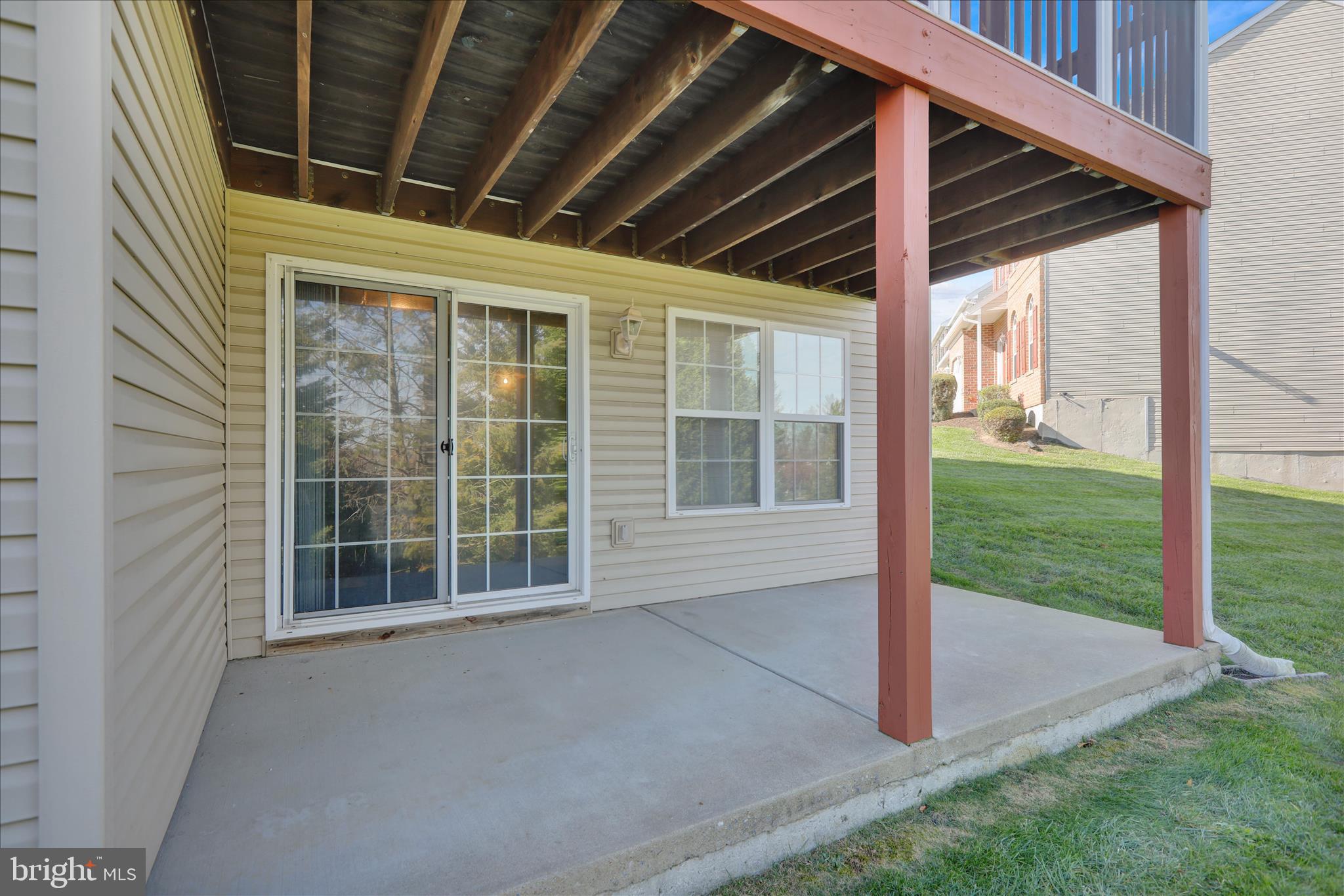 8 Bancroft Terrace Reading, PA 19607 - Photo 25 of 31 a view of an empty room with yard