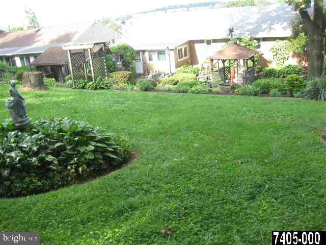 1442 Bonbar Road York, PA 17403 - Photo 6 of 21 Gallery Image 6