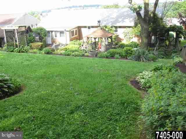 1442 Bonbar Road York, PA 17403 - Photo 7 of 21 Gallery Image 7