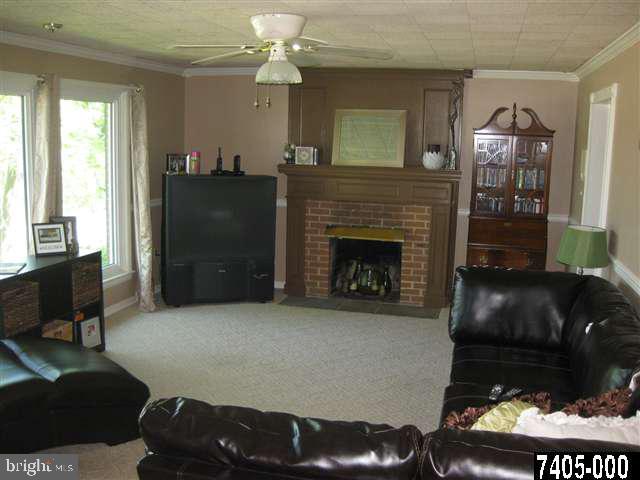 1442 Bonbar Road York, PA 17403 - Photo 8 of 21 Gallery Image 8