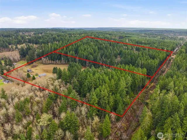 a view of a outdoor space