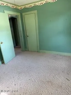 $69,900 | 208 West Monroe Avenue, Greenwood, MS 38930