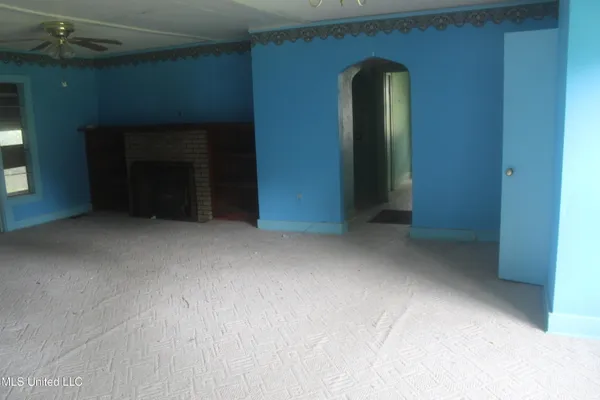 $69,900 | 208 West Monroe Avenue, Greenwood, MS 38930