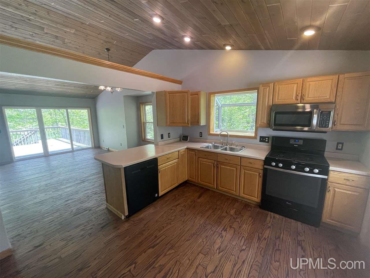 W9498 Co Road Dunbar, WI 54119 - Photo 4 of 59