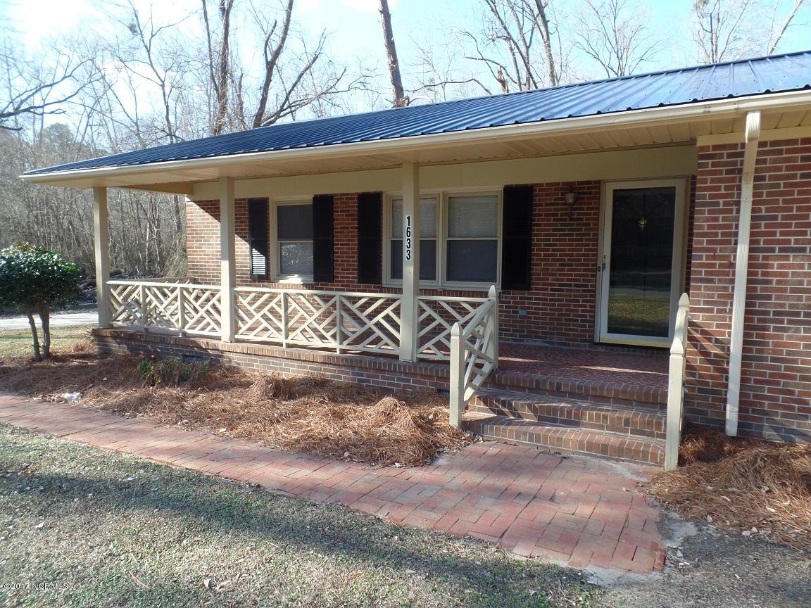1633 Helltown Road Garland, NC 28441 - Photo 14 of 17 Helltown 14 - Porch