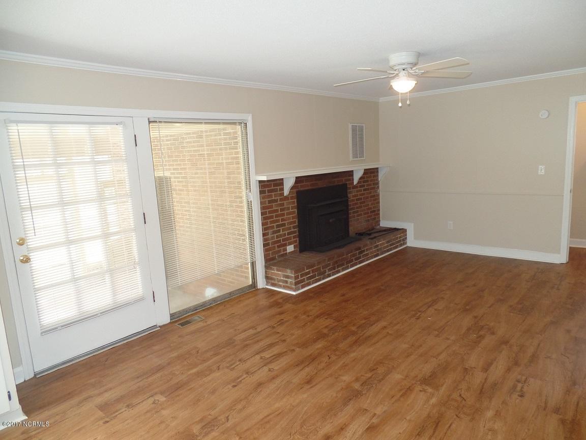 1633 Helltown Road Garland, NC 28441 - Photo 5 of 17 Helltown 5 - Den