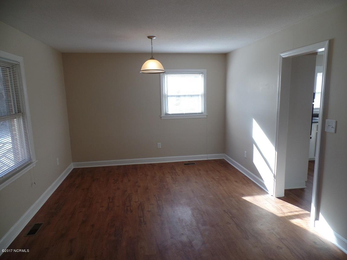 1633 Helltown Road Garland, NC 28441 - Photo 6 of 17 Helltown 6 - Dining Room