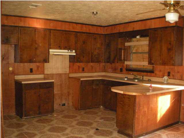 1991 St John Road Braxton, MS 39044 - Photo 6 of 14 kitchen