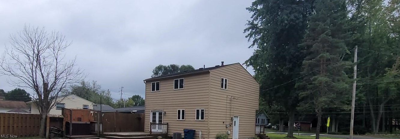 5533 Lear Nagle Road North Ridgeville, OH 44039 - Photo 5 of 14 View of rear view of property