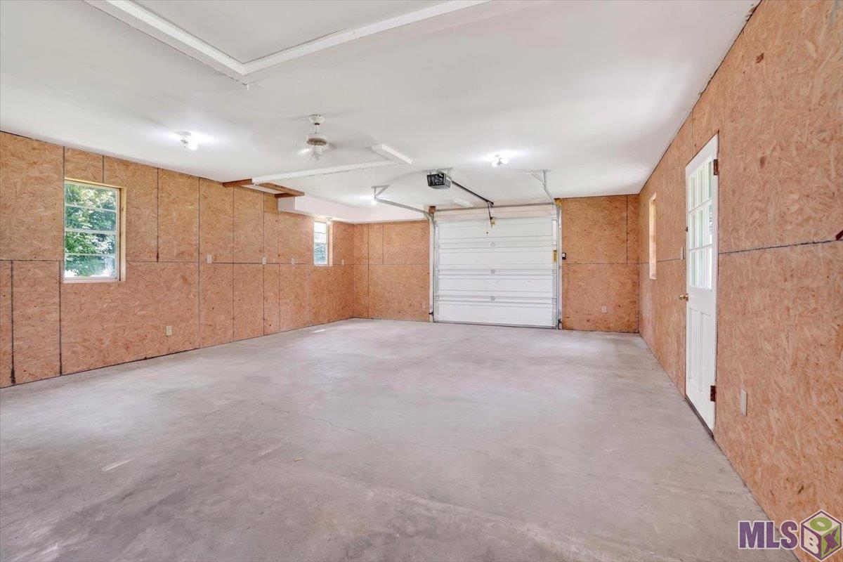 10413 Stringer Bridge Road St. Amant, LA 70774 - Photo 29 of 41
