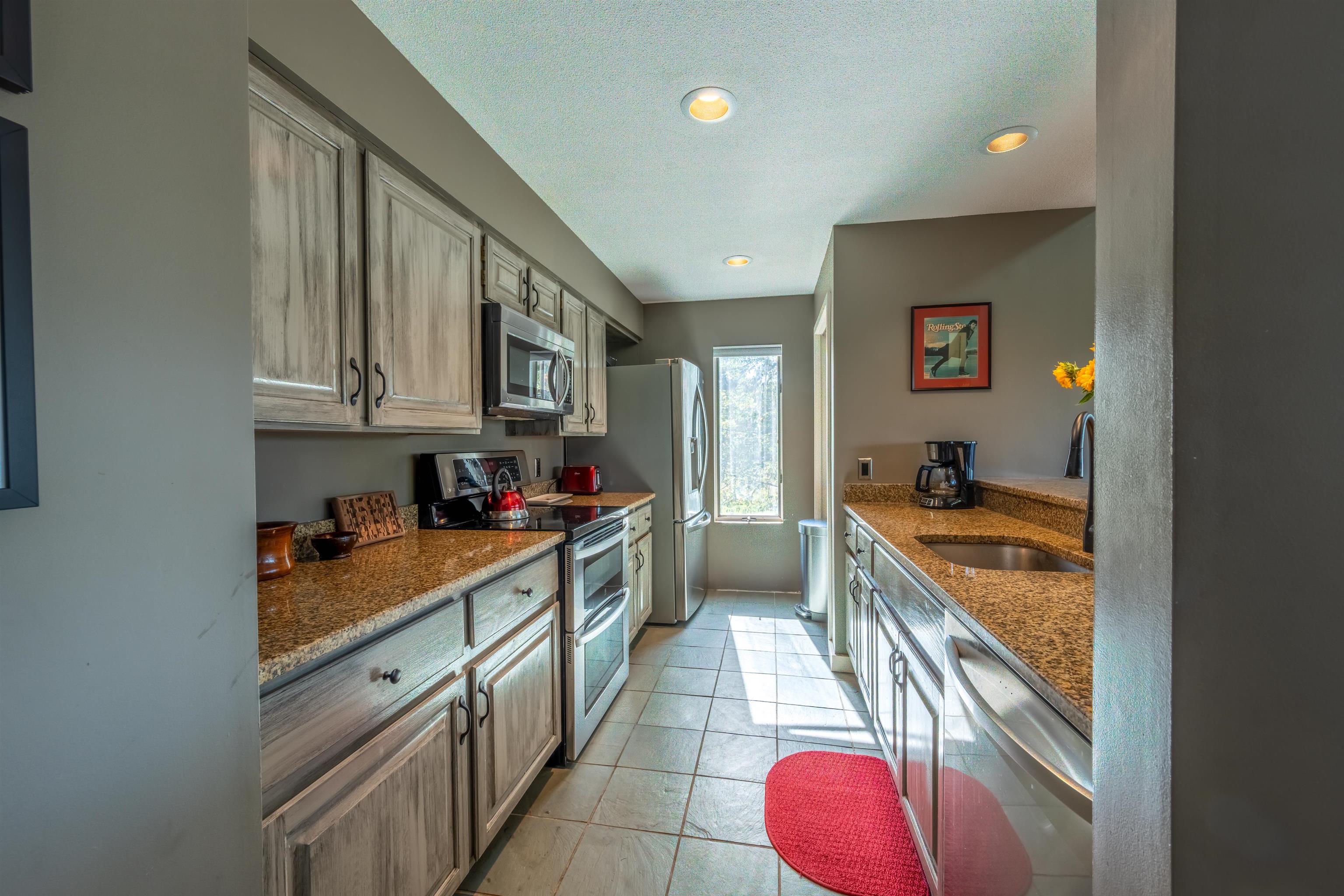 388 Alden Partridge Road, Unit 6E Hartford, VT 05059 - Photo 14 of 34