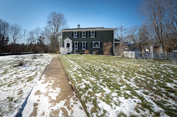 745 Stevens Road Swansea, MA 02777 - Photo 1 of 33 Gallery Image 1