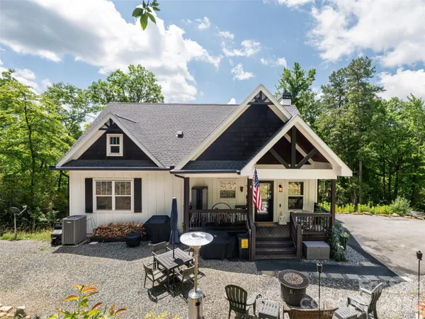$879,000 | 78 Boyd View Ln Mills River, Mills River, NC 28759