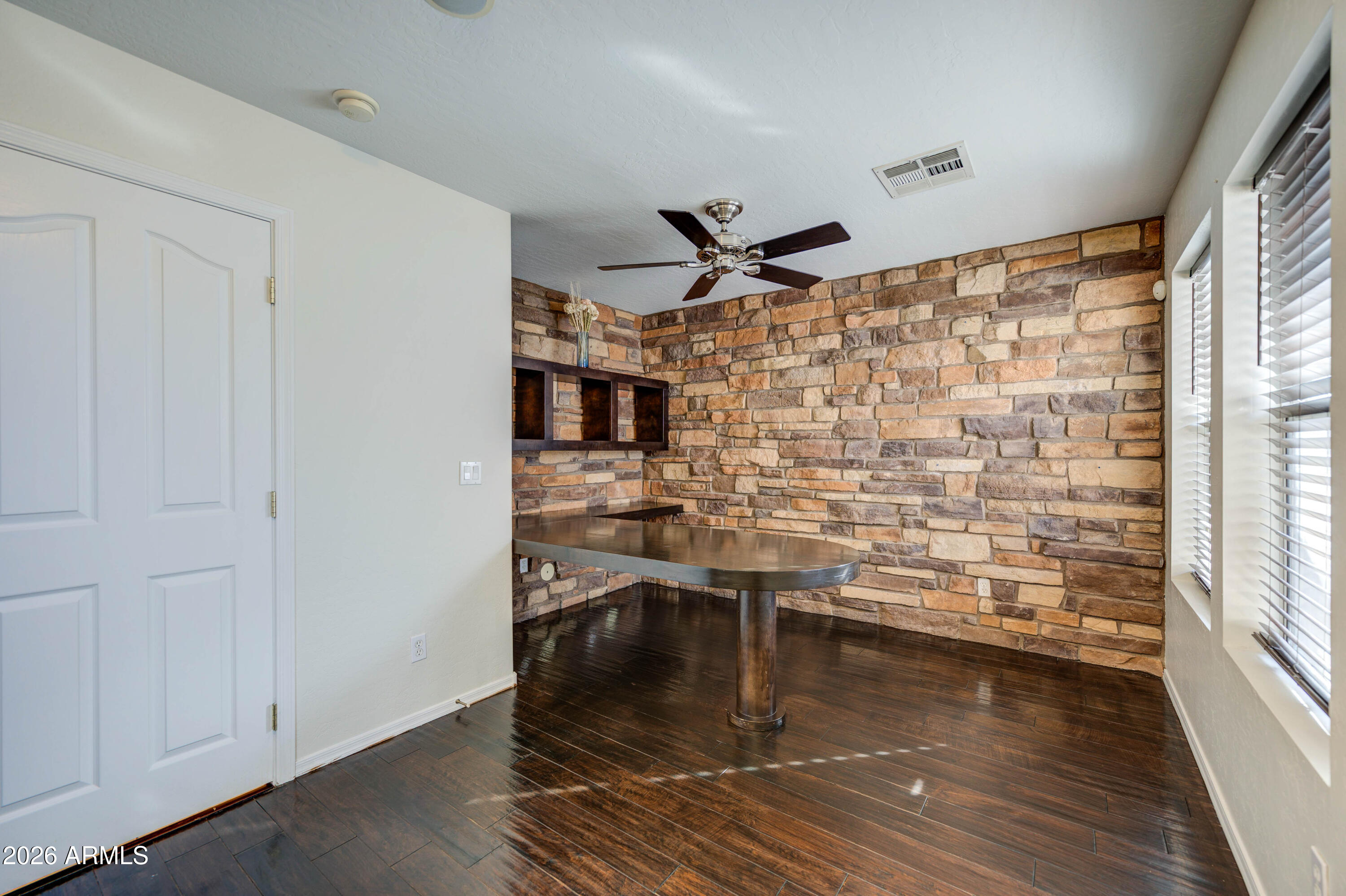 916 West Aspen Way Gilbert, AZ 85233 - Photo 25 of 38 Office 2