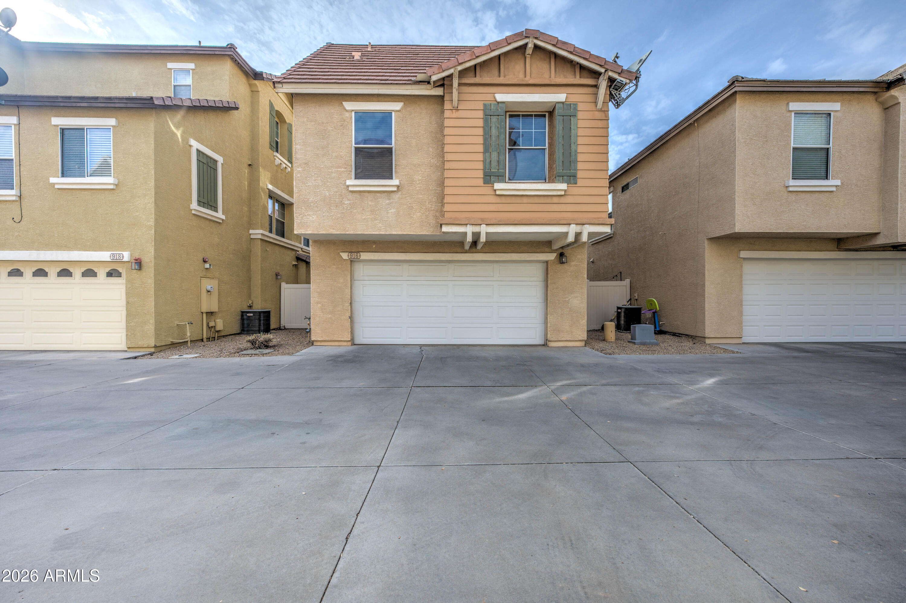 916 West Aspen Way Gilbert, AZ 85233 - Photo 32 of 38 Back 1