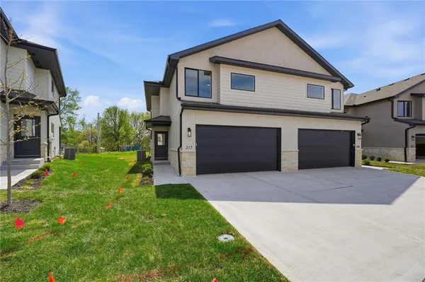 $345,000 | 218 Northwest Orchard Court, Lee's Summit, MO 64063