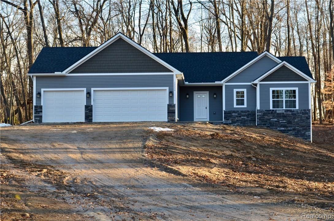Welcome to 12250 Dunham Rd, Hartland MI 