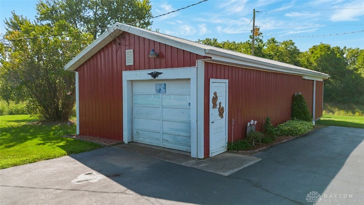 10700 State Line Road North New Paris, OH 45347 - Photo 5 of 56 Gallery Image 5