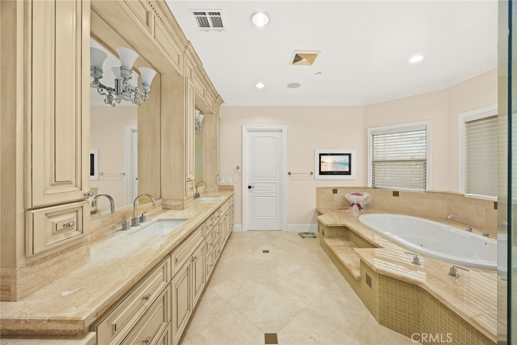 509 West Winnie Way Arcadia, CA 91007 - Photo 31 of 50 Master bathroom