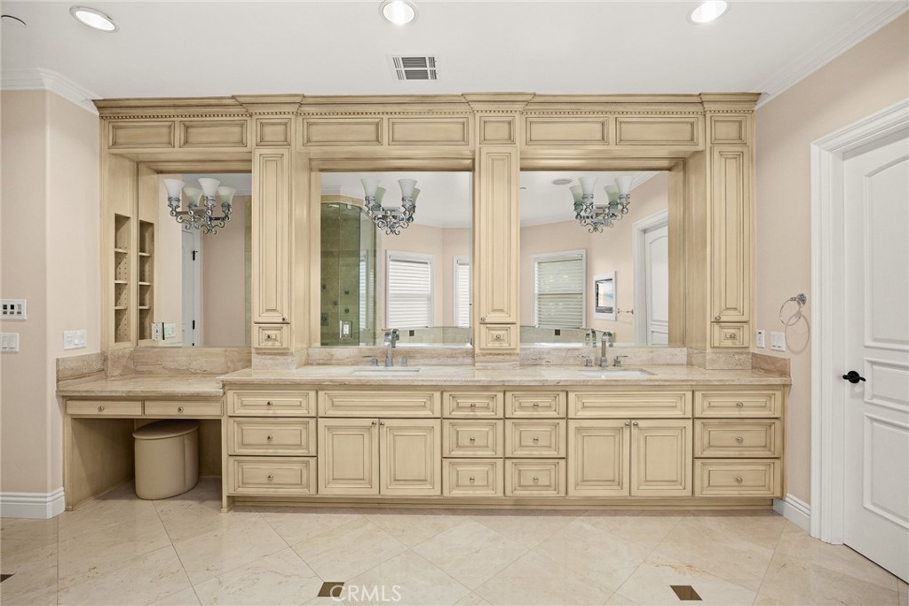 509 West Winnie Way Arcadia, CA 91007 - Photo 33 of 50 Master bathroom