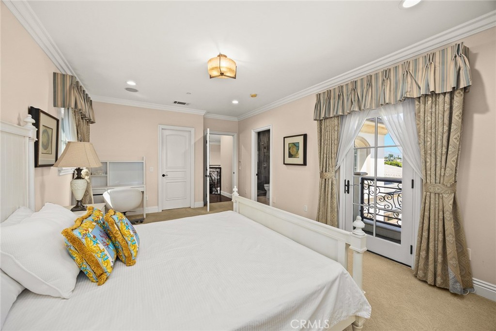 509 West Winnie Way Arcadia, CA 91007 - Photo 35 of 50 Suite upstairs